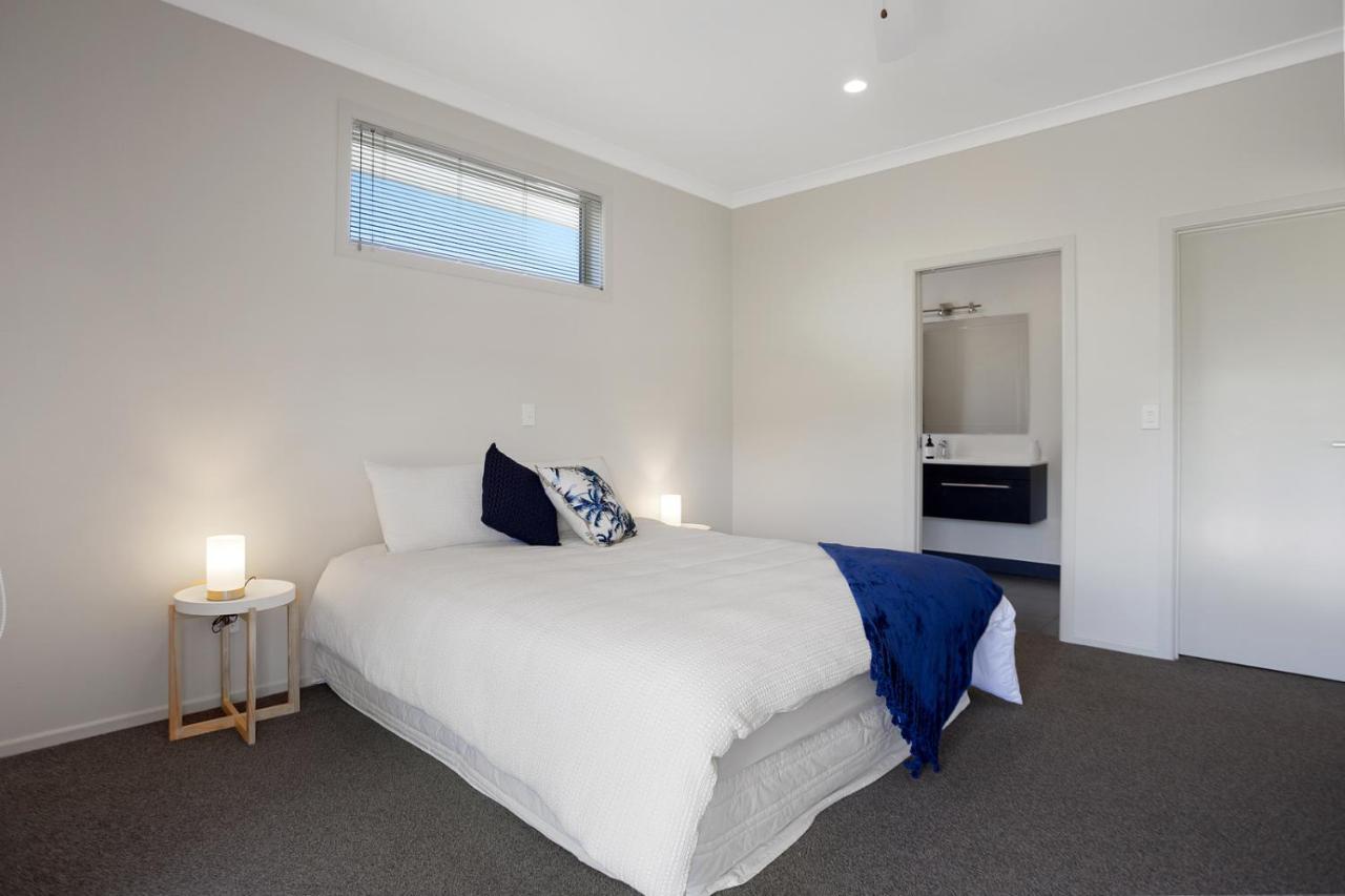 Sky Blue Retreat - Waihi Beach Holiday Home Buitenkant foto
