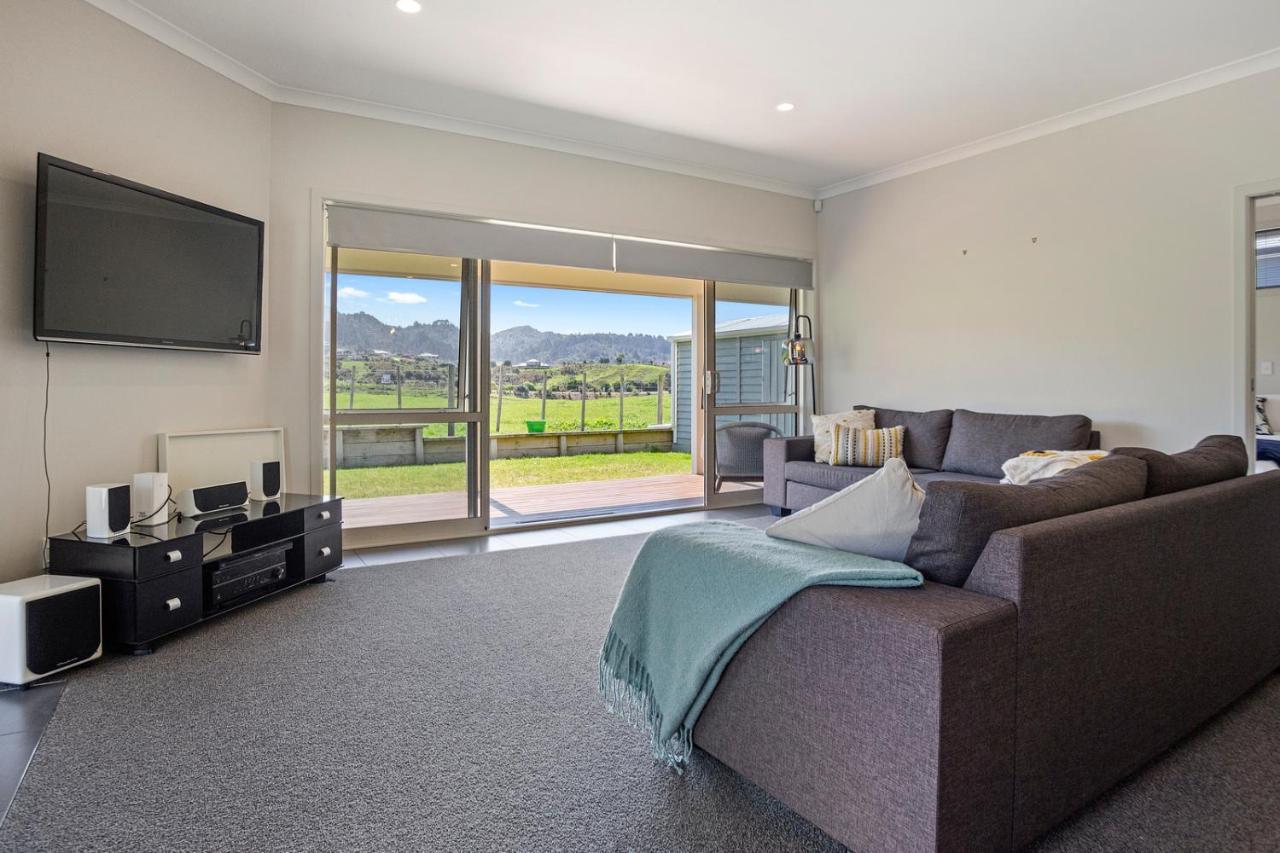 Sky Blue Retreat - Waihi Beach Holiday Home Buitenkant foto