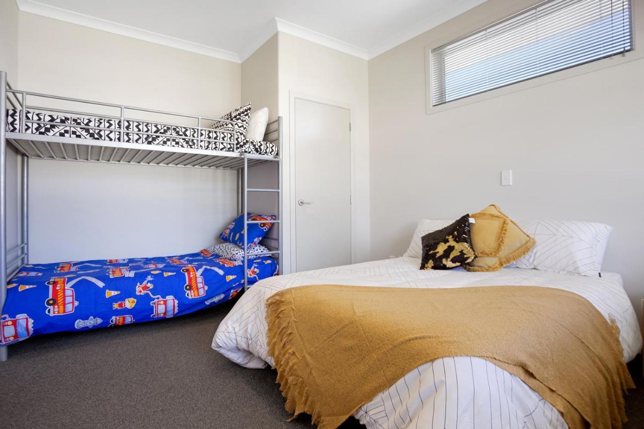 Sky Blue Retreat - Waihi Beach Holiday Home Buitenkant foto